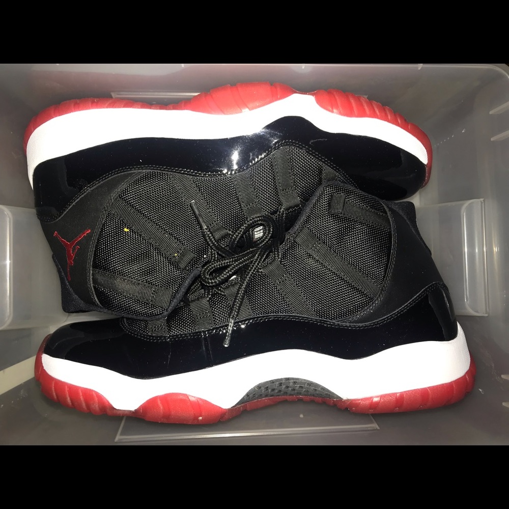 AIR JORDAN 11 RETRO